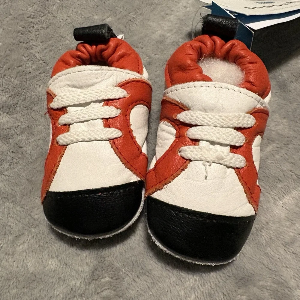 Shoo Shoos Baby Shoes Black Red and White Size Small 0-6 Months New with Tags
